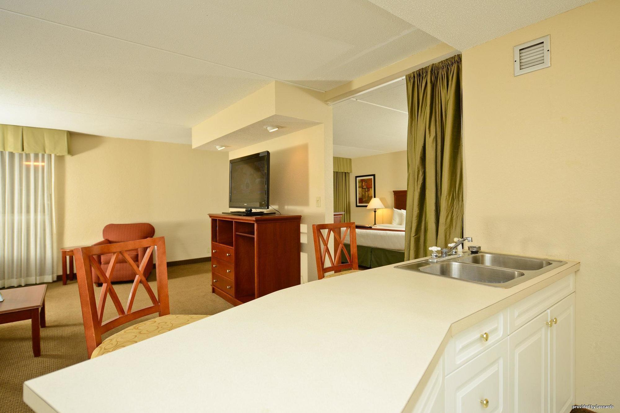 Hotel Western & Conference Center