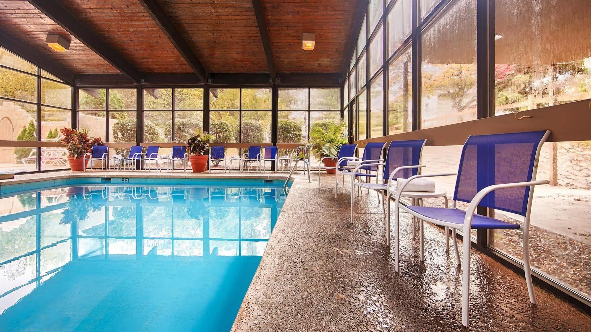 Best Western Plus & Conference Center La Porte